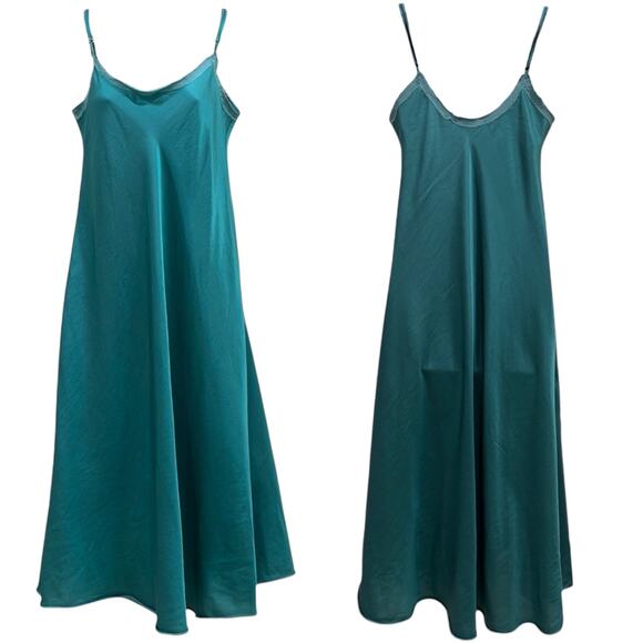 Brazeau Tricot Double Classic Slip Dress - Picture 2 of 8